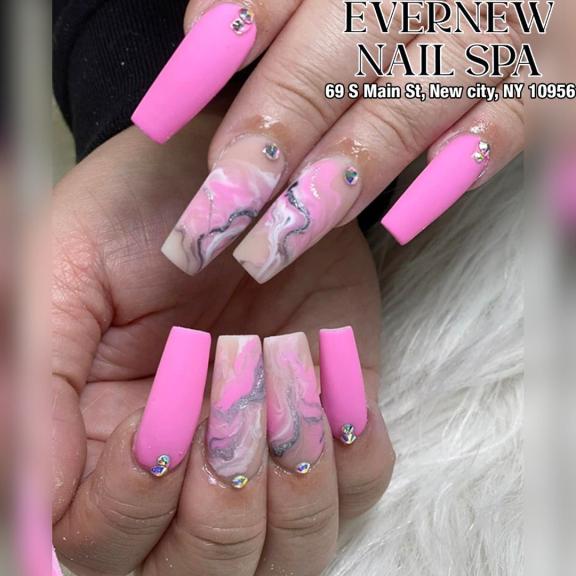 EverNew-Nail-Spa-5-w576.jpg